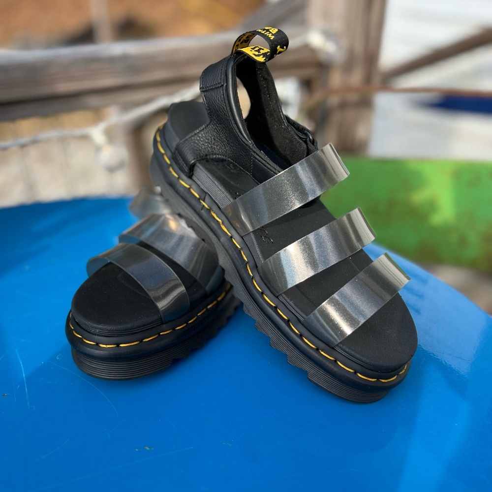 BRAND NEW Doc Martin Sandals size w9